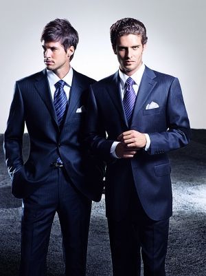 定制西裝有什么好處？定制西裝外套不一樣的搭配技巧。